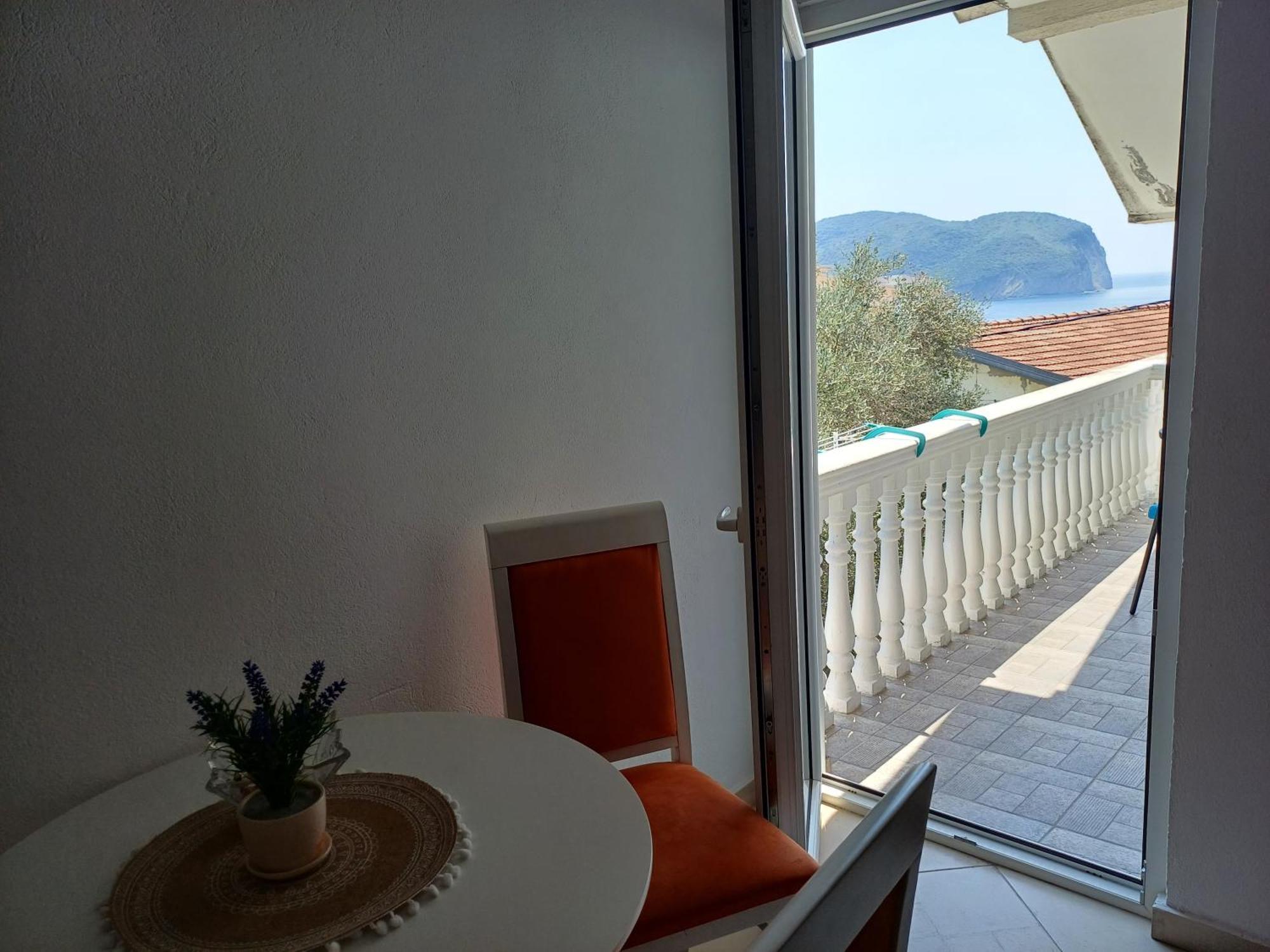 Apartments Papan Petrovac Exterior foto