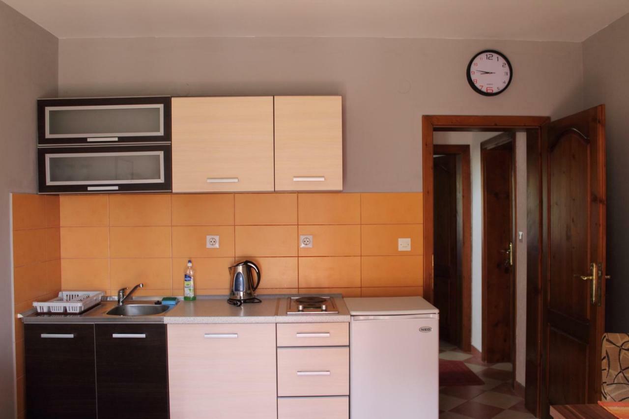 Apartments Papan Petrovac Exterior foto